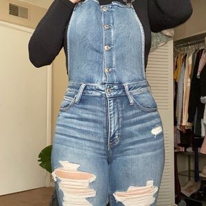 High waisted American Eagle Jegging Overall Jeans